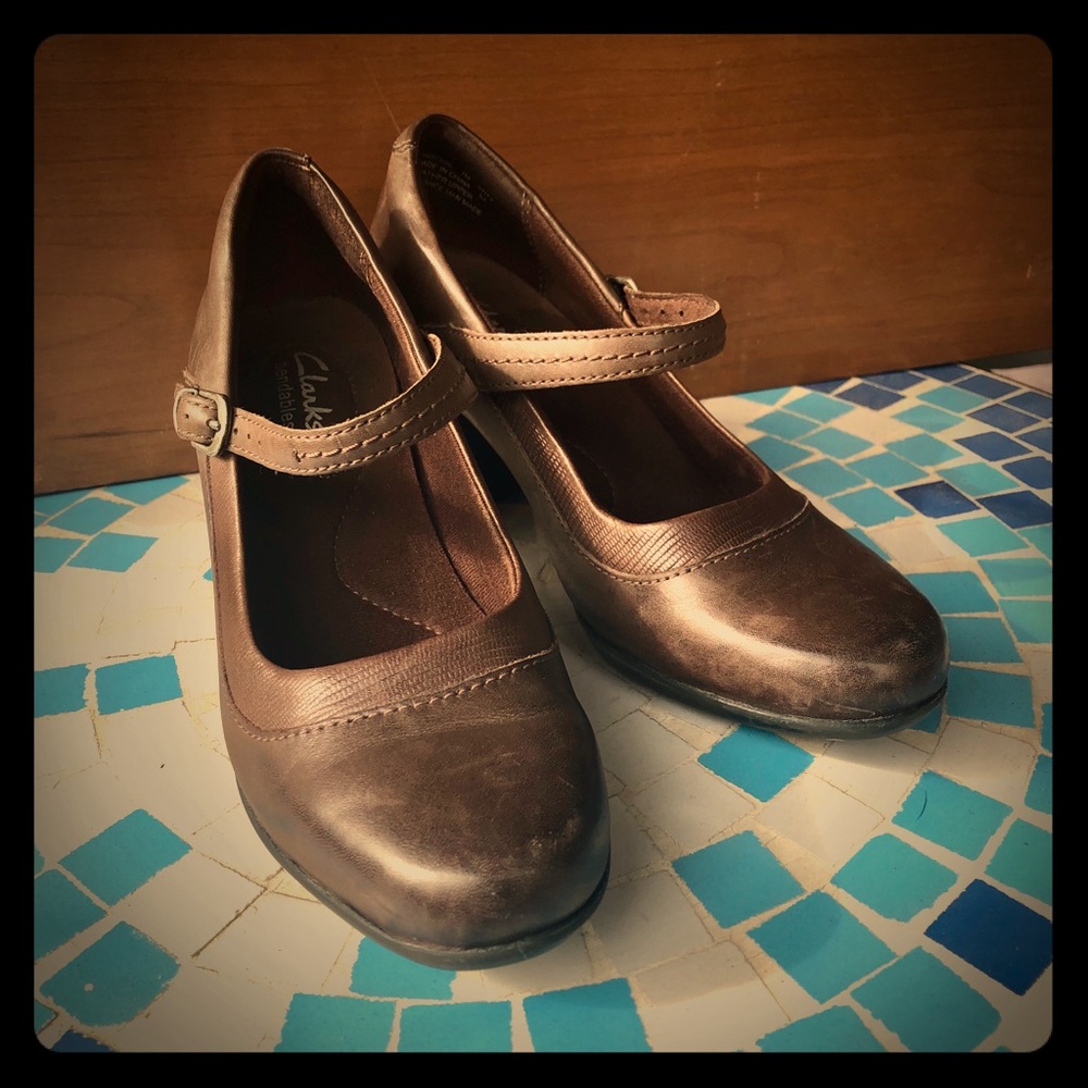 Clarks Bendables Brown Mary Jane Heels!